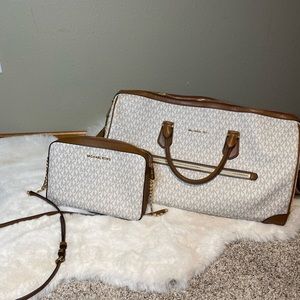 Michael Kors MK vanilla bean and brown leather matching tote and purse